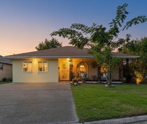 3704 Clearview Pkwy, Metairie, LA, 70006-2729 | Card Image