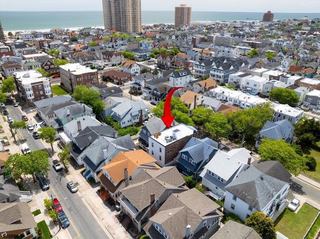 UPSTAIRS - 23 N Vassar Square, Condo with 3 bedrooms, 2 bathrooms and null parking in Ventnor NJ | Image 21