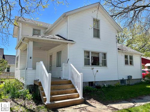107 W 2nd St, Davison, MI, 48423-1348 | Card Image