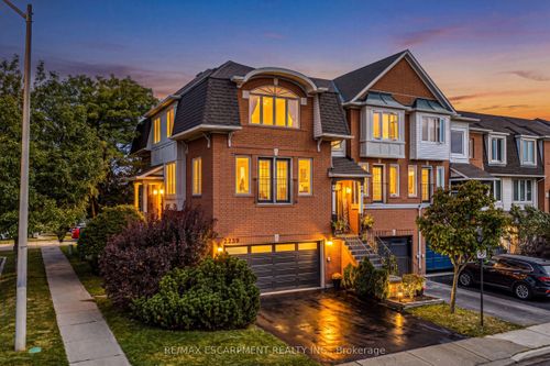 2239 Prescott Pl, Burlington, ON, L7L6L3 | Card Image