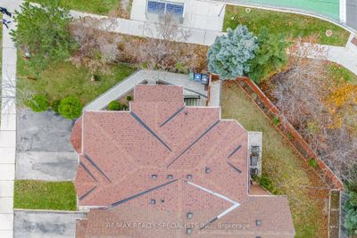 76 Thunderbird Trail, House attached with 3 bedrooms, 4 bathrooms and 4 parking in Brampton ON | Image 3