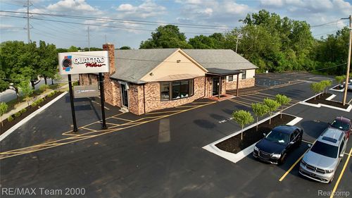 28975 Grand River Ave, Farmington Hills, MI, 48336-5831 | Card Image