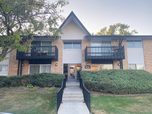 apt-102-17A Kingery Quarter, Willowbrook, IL, 60527-6556 | Card Image