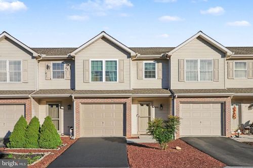 872 Woodridge Dr, MIDDLETOWN, PA, 17057-3193 | Card Image