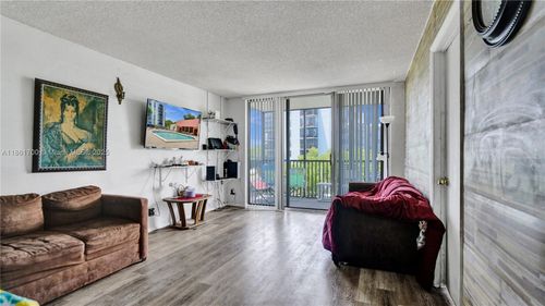 401-3101 N Country Club Dr, Aventura, FL, 33180 | Card Image