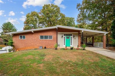 3743 Crosland Road, House other with 4 bedrooms, 2 bathrooms and null parking in Winston Salem NC | Image 1