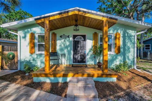 315 Bath St, TARPON SPRINGS, FL, 34689-3510 | Card Image