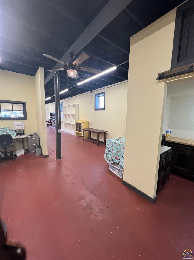 117 E Franklin St, Home with 0 bedrooms, 0 bathrooms and 3 parking in Pomona KS | Image 16