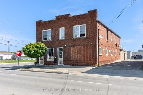 192 Burgar St, Welland, ON, L3B2T4 | Card Image