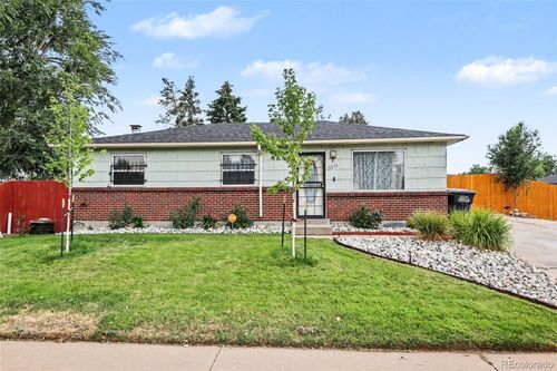 5534 Xanadu St, Denver, CO, 80239-3729 | Card Image