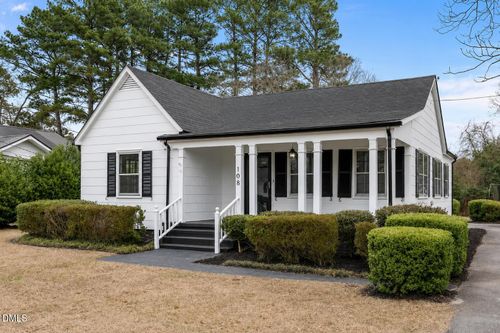 108 N Watauga Ave, Dunn, NC, 28334-3838 | Card Image