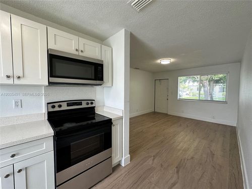 4-5911 Ne 18th Ave, Fort Lauderdale, FL, 33334-5964 | Card Image