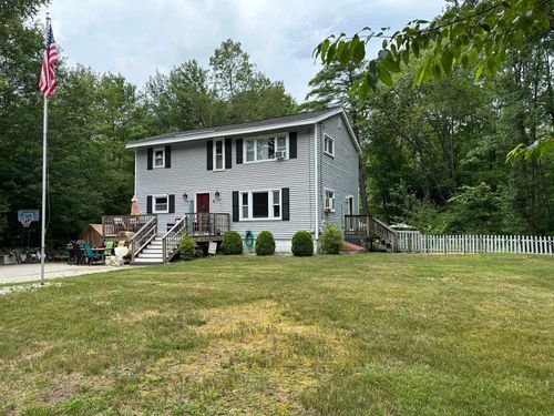 4 Rowes Corner Ln, Hooksett, NH, 03106-2163 | Card Image