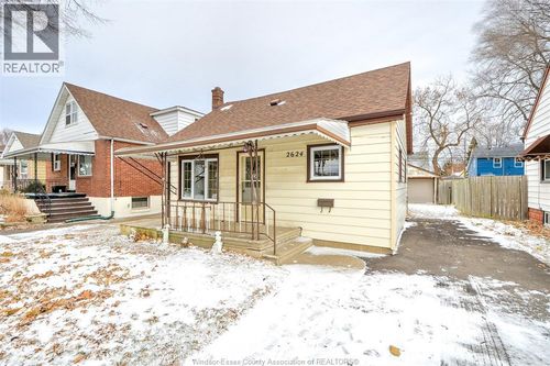 {{alt}} | Card Image