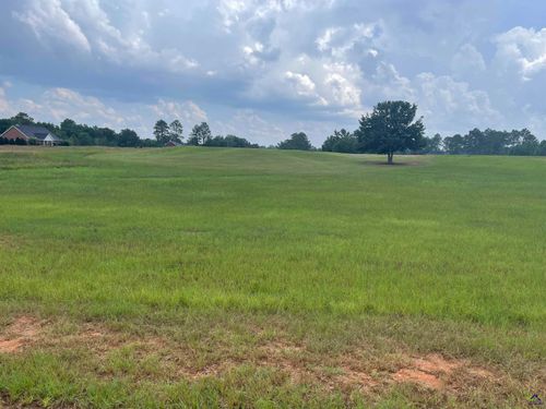 44 Crabapple Dr, Hawkinsville, GA, 31036-6660 | Card Image