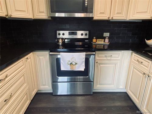 apt-10c-650 S Alton Way, Denver, CO, 80247-1668 | Card Image