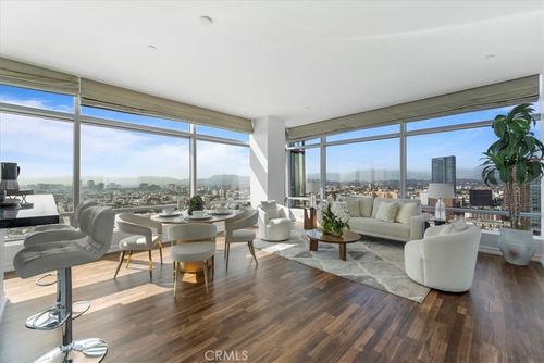 900 W Olympic Blvd, Los Angeles, CA, 90015-1338 | Card Image