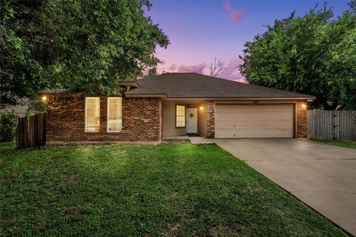 306 Southbrook Dr, Killeen, TX, 76542-1936 | Card Image