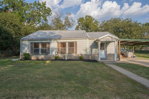 303 S 6th St, Grandview, TX, 76050-2159 | Card Image