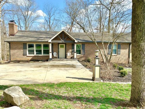 423 Rivermont Dr, Clarksville, TN, 37043-5930 | Card Image