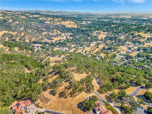 6452 Alta Pradera Ln, Atascadero, CA, 93422 | Card Image