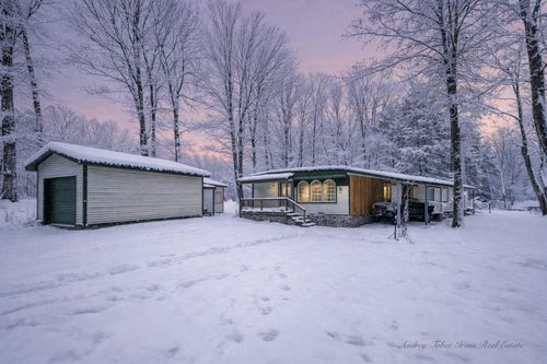 8933 E M 20, Hesperia, MI, 49421-8926 | Card Image