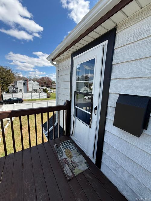 23 Magro Dr, North Babylon, NY, 11703-3714 | Card Image