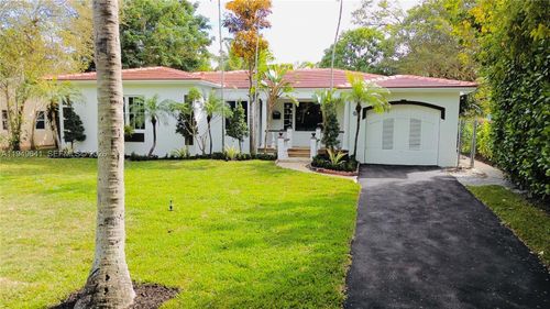 420 Ne 55th Ter, Miami, FL, 33137-2617 | Card Image
