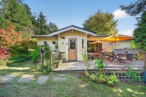 130 Booth Canal Rd, Salt Spring Island, BC, V8K2N3 | Card Image