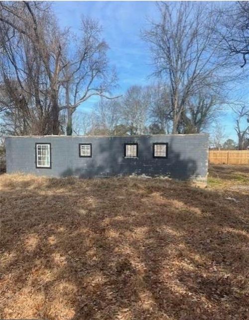 2025 Moody Dr Sw, Atlanta, GA, 30315-6024 | Card Image