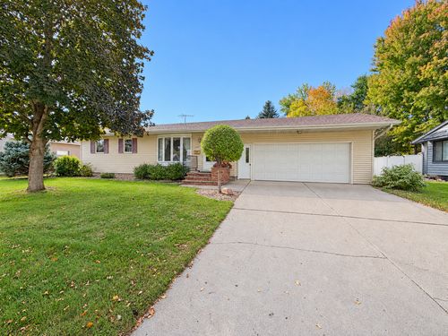 1113 N Cedar St, Luverne, MN, 56156-1136 | Card Image