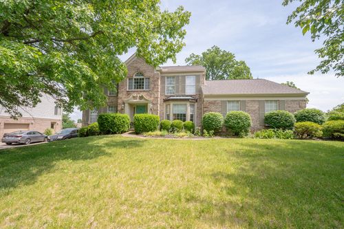 1350 Eagle View Dr, Hebron, KY, 41048-8410 | Card Image