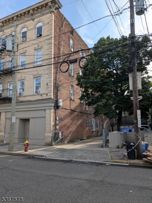 apt-3-139 9th St, Passaic, NJ, 07055-8228 | Card Image