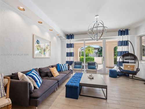 19116-19116 Fisher Island Dr, Miami Beach, FL, 33109-1128 | Card Image