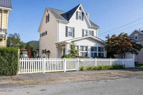 401 E Grant Ave, Altoona, PA, 16602-5317 | Card Image