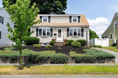 53 Roberts Rd, Medford, MA, 02155-1421 | Card Image