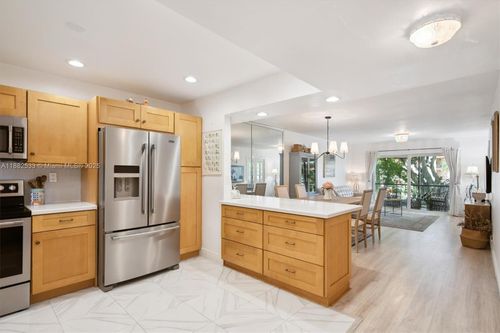 apt-205-611 S Hollybrook Dr, Pembroke Pines, FL, 33025-4003 | Card Image