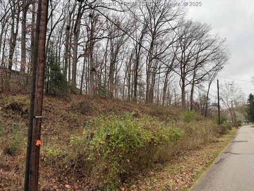 000 Autumn Dr, Dunbar, WV, 25064 | Card Image