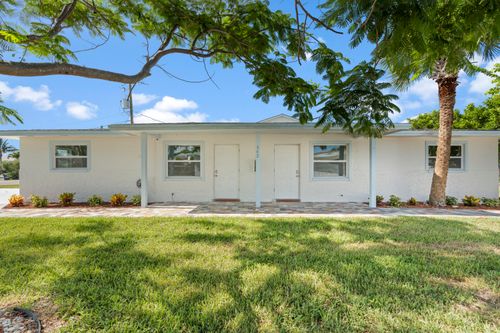 662 Granada St, Fort Pierce, FL, 34949-2819 | Card Image