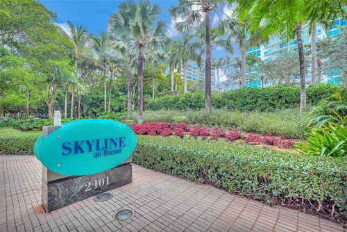2109-2101 Brickell Ave, Miami, FL, 33129-2124 | Card Image