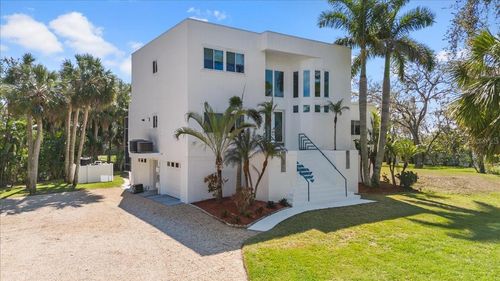 375 Wellington Ave, OLDSMAR, FL, 34677-4006 | Card Image