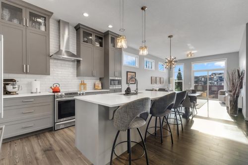 1195 Cranbrook Gdns Se, Calgary, AB, T3M3B9 | Card Image