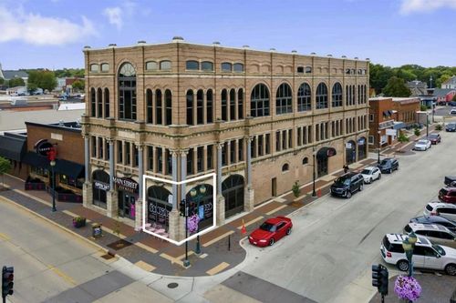 ste-102-401 Main St, Cedar Falls, IA, 50613-2800 | Card Image