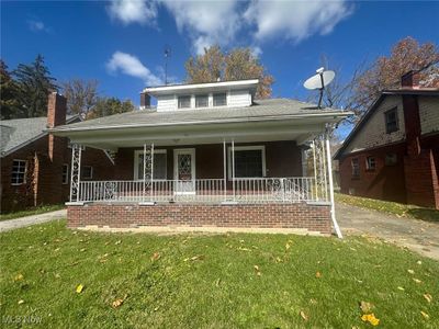 36 W Avondale Avenue, House other with 3 bedrooms, 1 bathrooms and null parking in Youngstown OH | Image 1