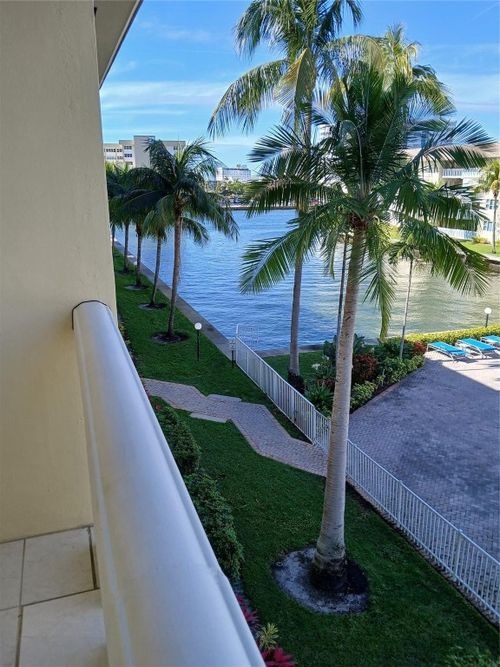 303-1891 S Ocean Dr, Hallandale Beach, FL, 33009-7626 | Card Image