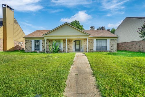 1021 Alexandria Ave, Garland, TX, 75040-4201 | Card Image