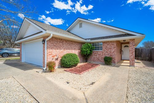 217 Coronado Cir, Kerrville, TX, 78028 | Card Image