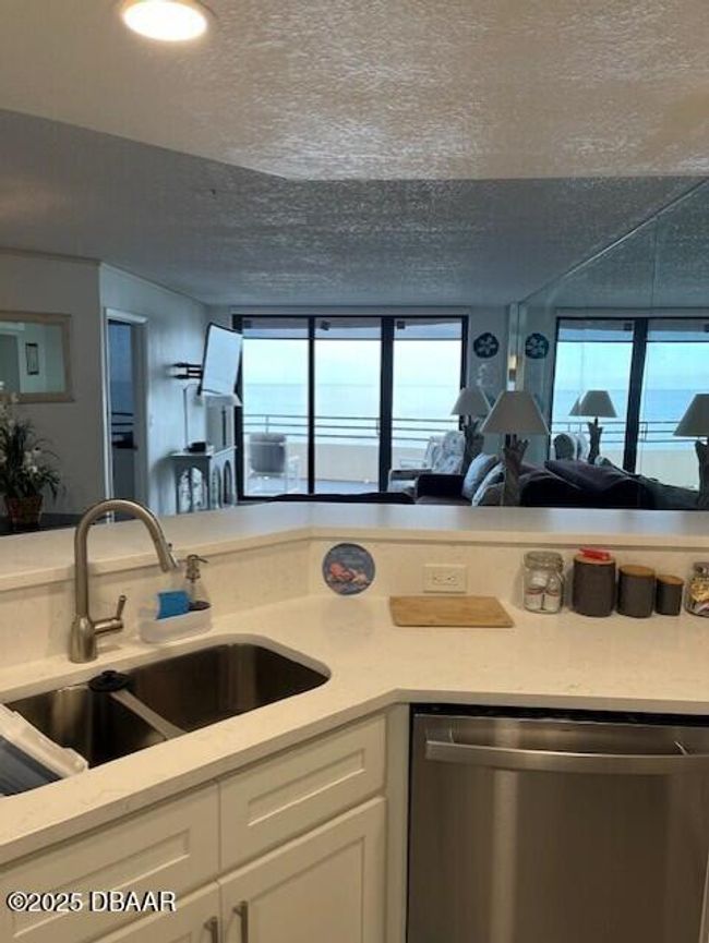 201 - 3115 S Atlantic Ave, Condo with 2 bedrooms, 2 bathrooms and null parking in Daytona Beach Shores FL | Image 7