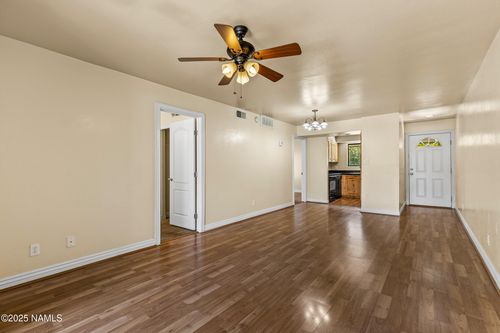 11-249-3200 S Litzler Dr, Flagstaff, AZ, 86005-8903 | Card Image