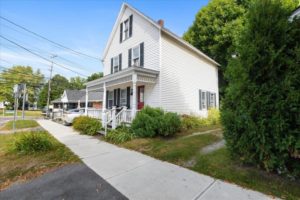 East Ave, Burlington, VT 05401